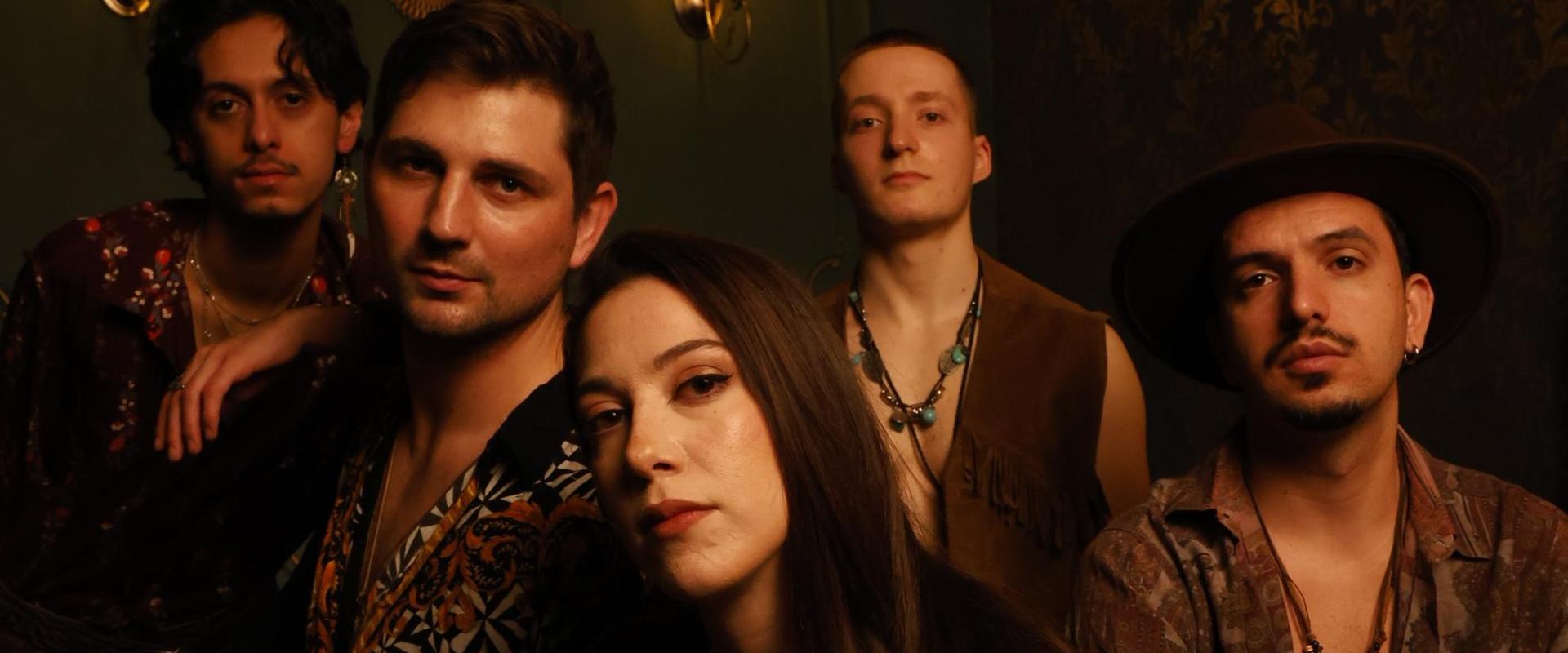 Band: Crimson Roots